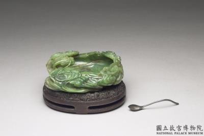 图片[2]-Jade water holder with coiling dragon pattern, Qing dynasty (1644-1911)-China Archive